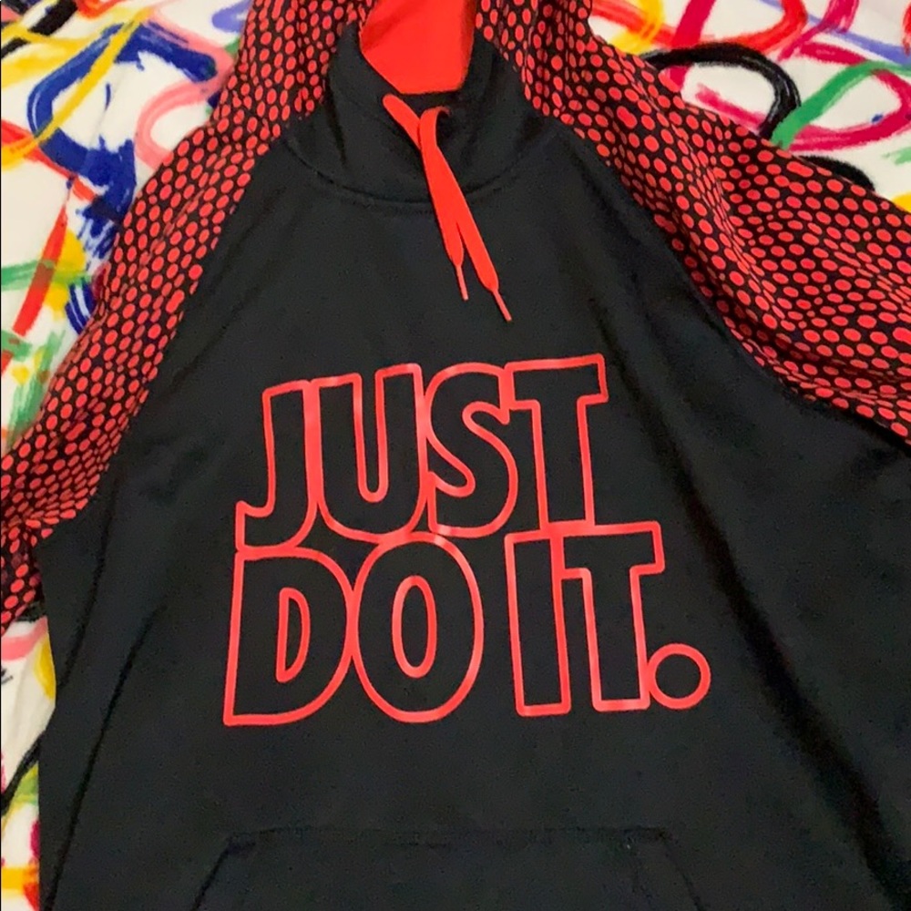 Red pokadot nike sweatshirt